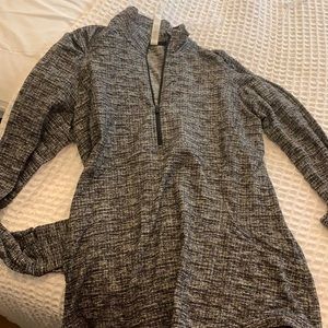 Lululemon running shirt